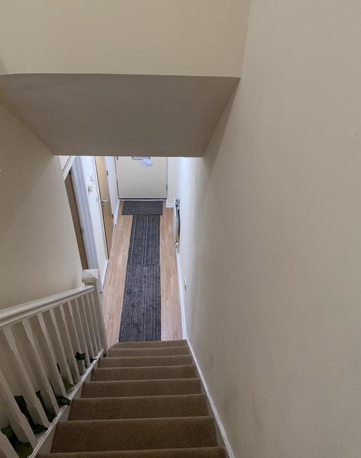 Rooms 7 Minutes From Etihad Mánchester Exterior foto